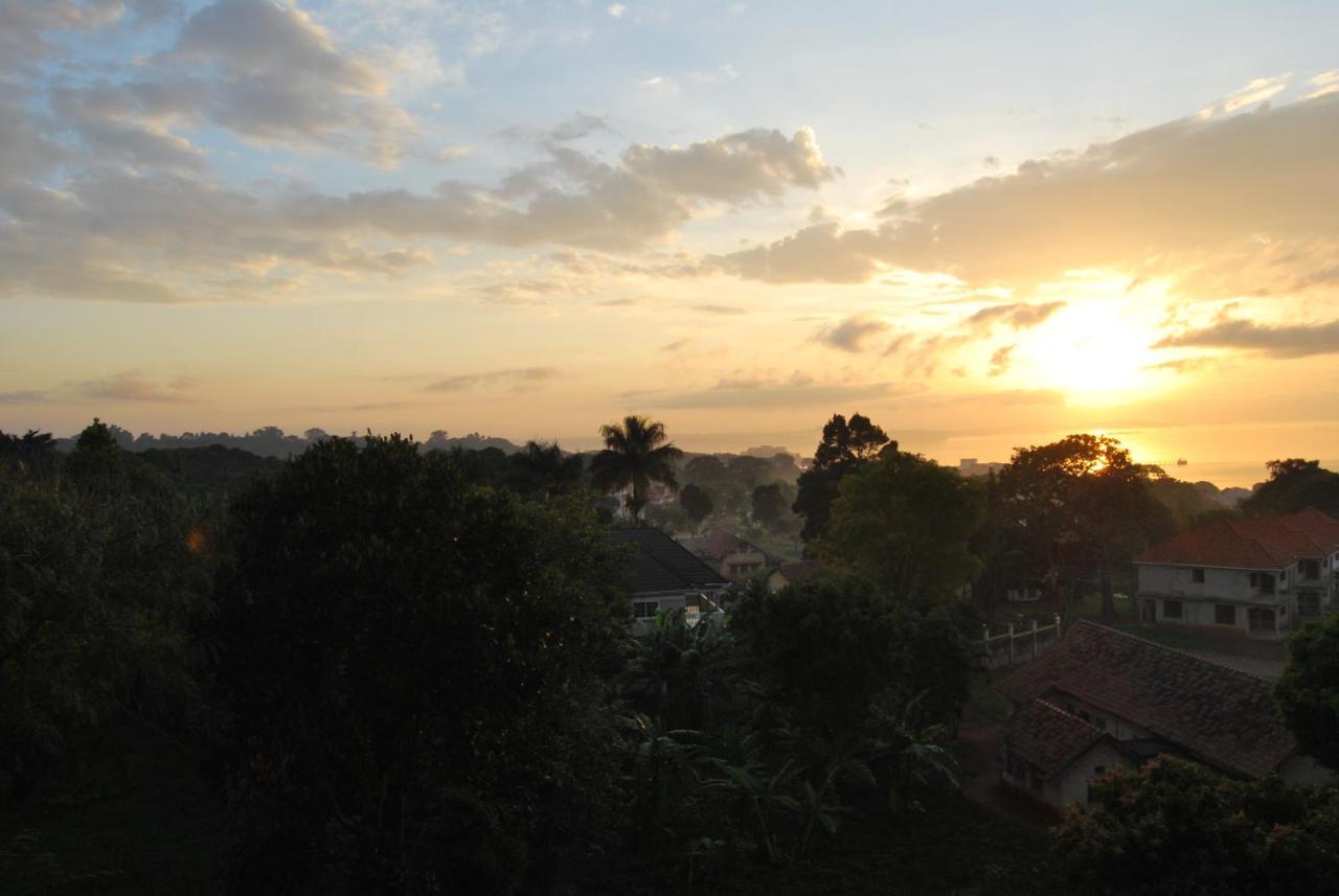 Frontiers Hotel Entebbe Bagian luar foto