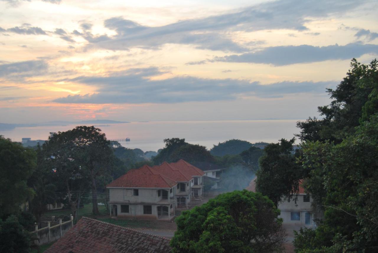 Frontiers Hotel Entebbe Bagian luar foto